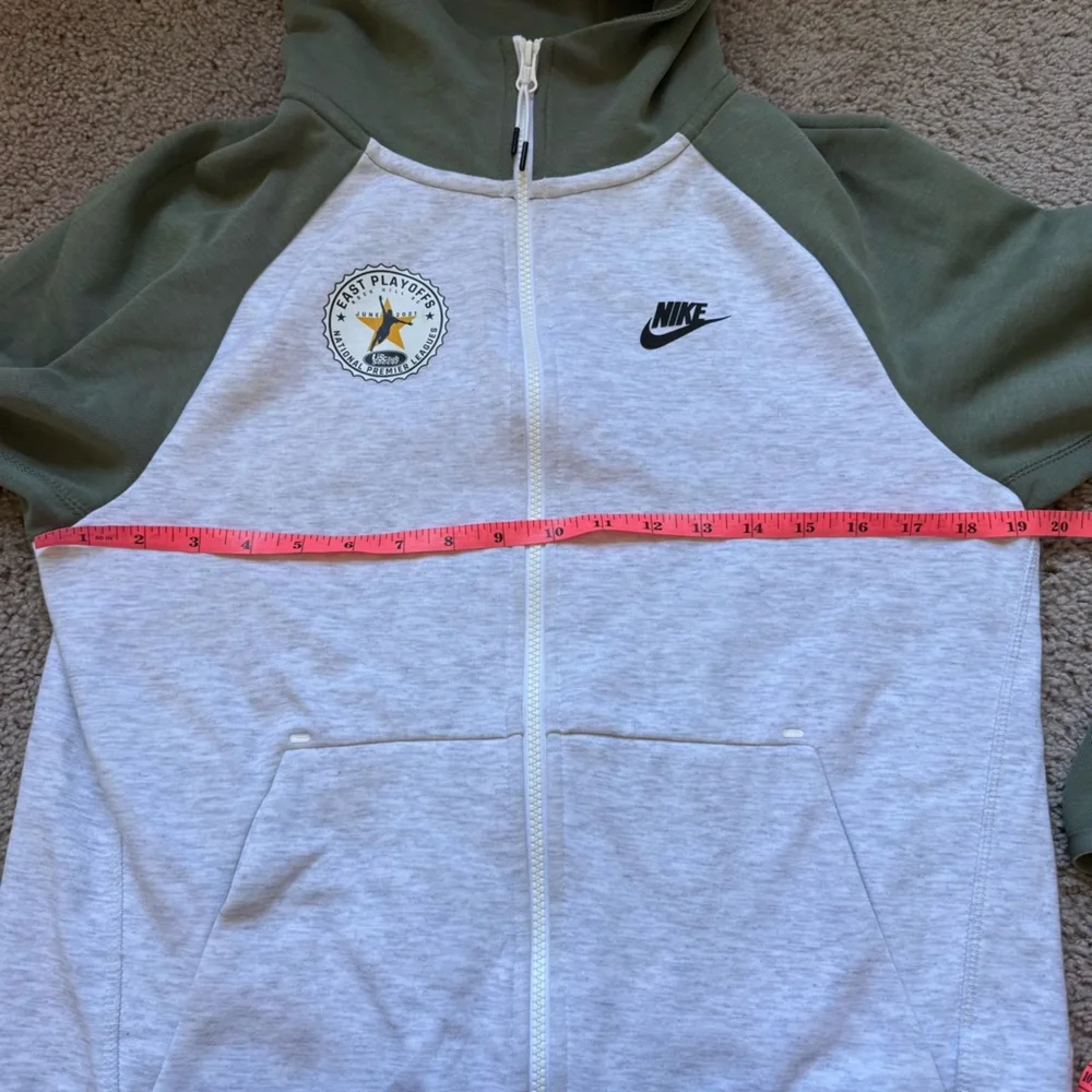 Nike Zip Up Sweatshirt Small - Picture 3 of 5